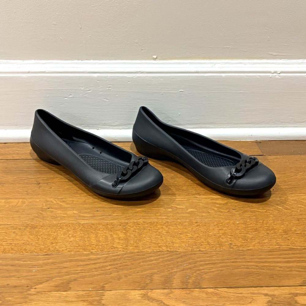Crocs Gianna Black Chain Round Toe Slip On Ballet Flats Women's Sz 9